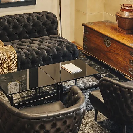 Claris & Gl, A Small Luxury Of The World Hotel