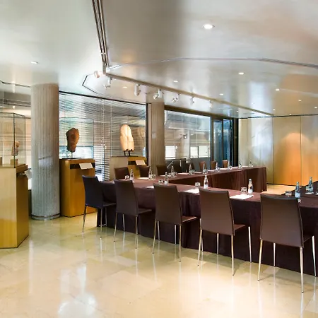 Hotel Claris & Gl, A Small Luxury Of The World