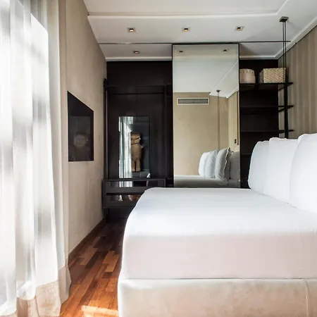 Claris & Gl, A Small Luxury Of The World Hotel 5*