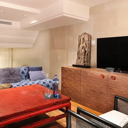 Claris & Gl, A Small Luxury Of The World 5*