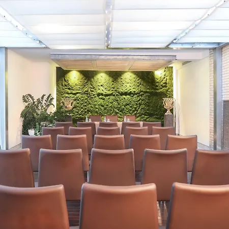 Claris & Gl, A Small Luxury Of The World 5*