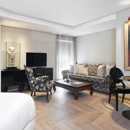 Hotel Claris & Gl, A Small Luxury Of The World