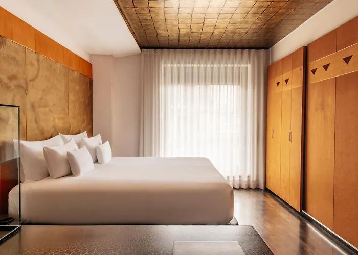 Claris & Gl, A Small Luxury Of The World Barcelona