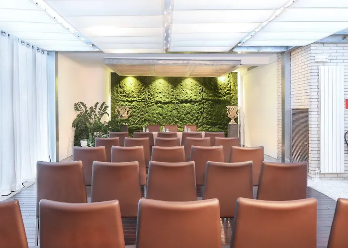 Claris & Gl, A Small Luxury Of The World 5*