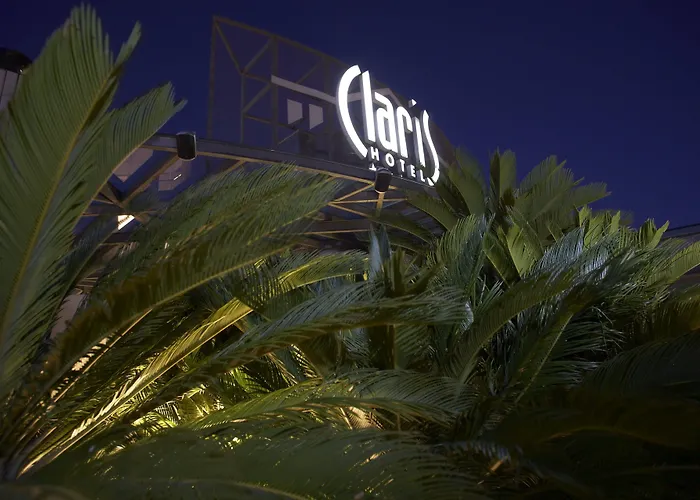 Hotell Claris & Gl, A Small Luxury Of The World
