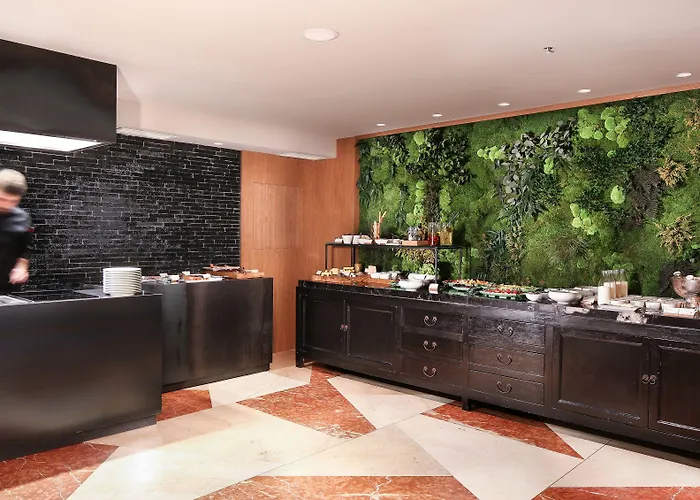 Claris & Gl, A Small Luxury Of The World Hotell